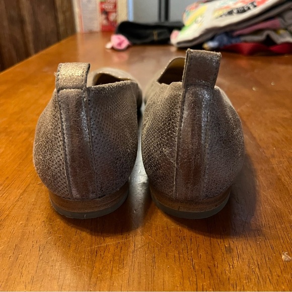 PAUL GREEN ~ Perry Flat in Gold Metallic Perforated Leather - Picture 6 of 8